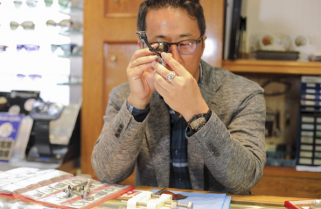 時計宝石眼鏡の水上 時計修理・電池交換 時計修理1 東大阪で時計のオーバーホール